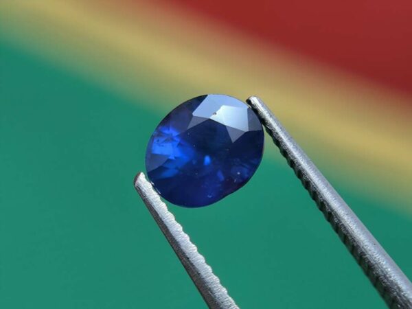 Ceylon Royal Blue Sapphire - Image 4